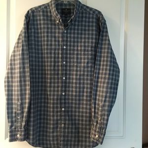 Men’s American Eagle button front shirt